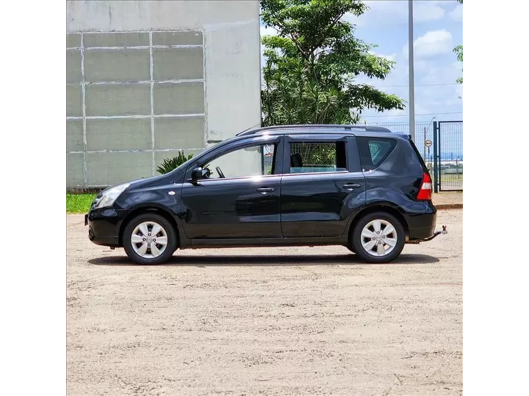 Nissan Livina Preto 10