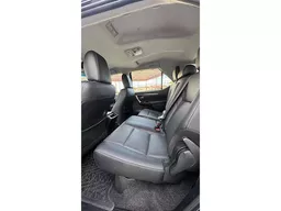 Toyota Hilux SW4
