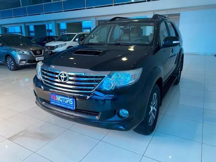 Toyota Hilux SW4 Preto 6