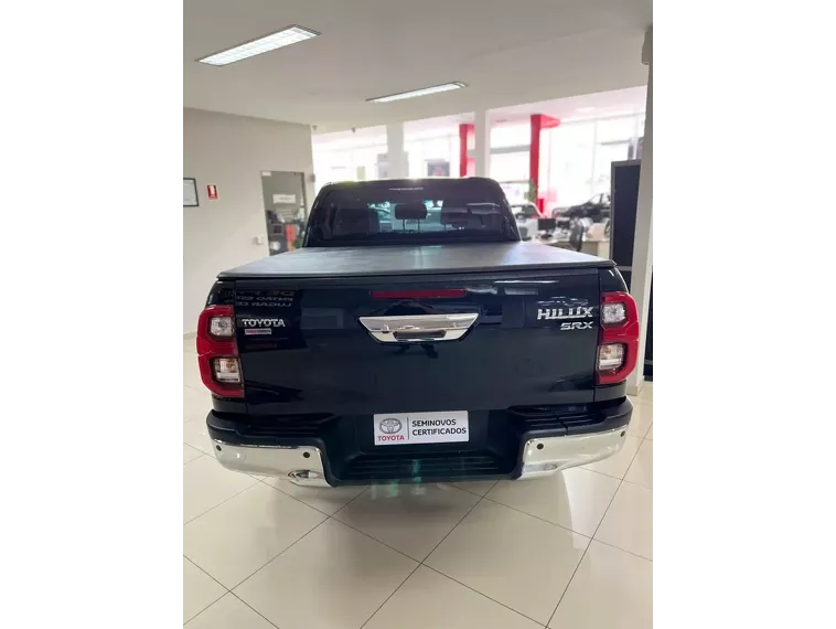 Toyota Hilux Preto 6