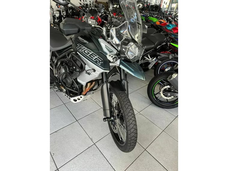 Triumph Tiger 800 Verde 19