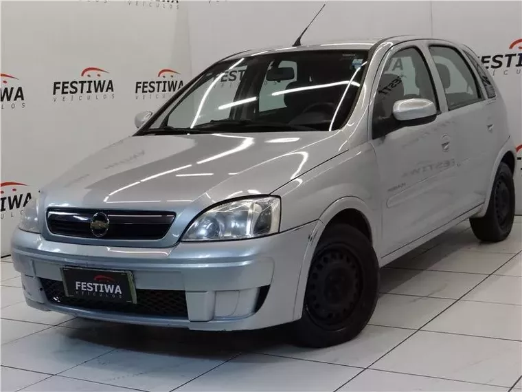 Chevrolet Corsa Prata 1