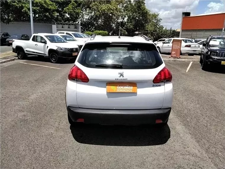 Peugeot 2008 Branco 4