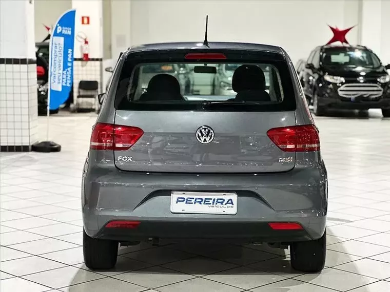 Volkswagen Fox Cinza 3