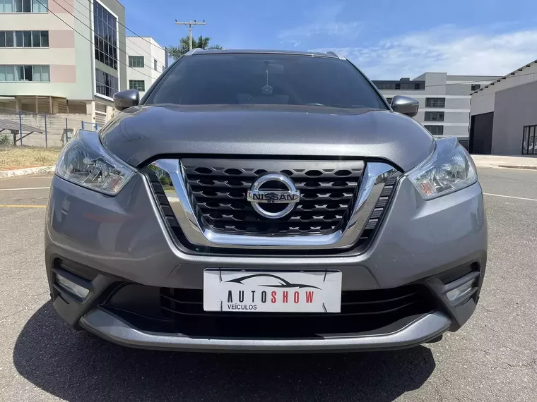 Nissan Kicks Cinza 9