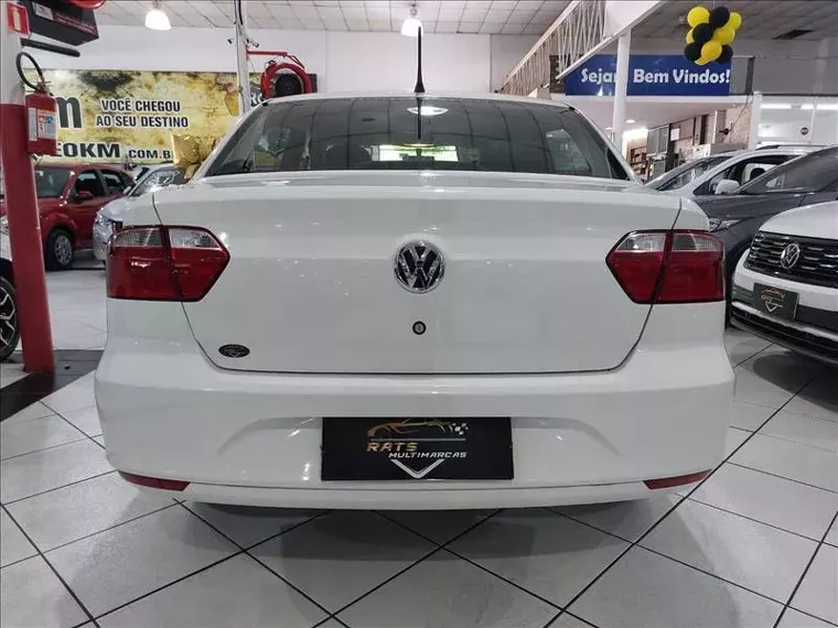 Volkswagen Voyage Branco 13