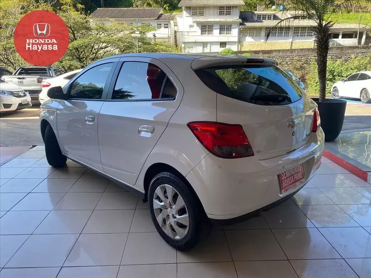 Chevrolet Onix Branco 2