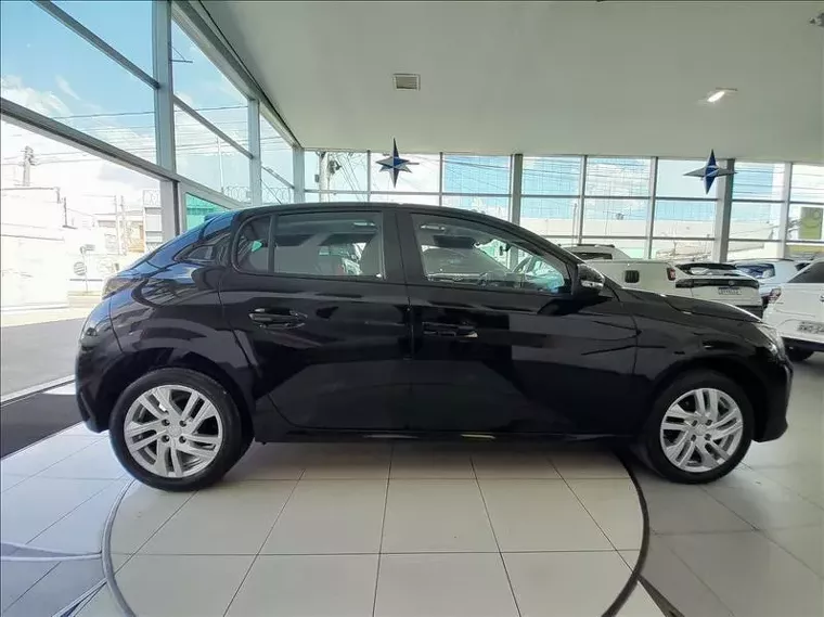 Peugeot 208 Preto 11