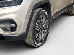 Jeep Commander