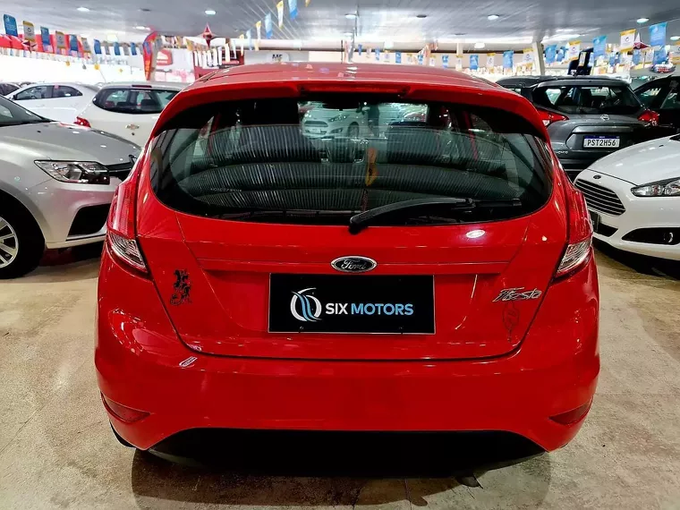 Ford Fiesta Vermelho 8