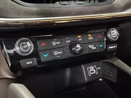 Jeep Commander