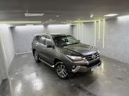 Toyota Hilux SW4