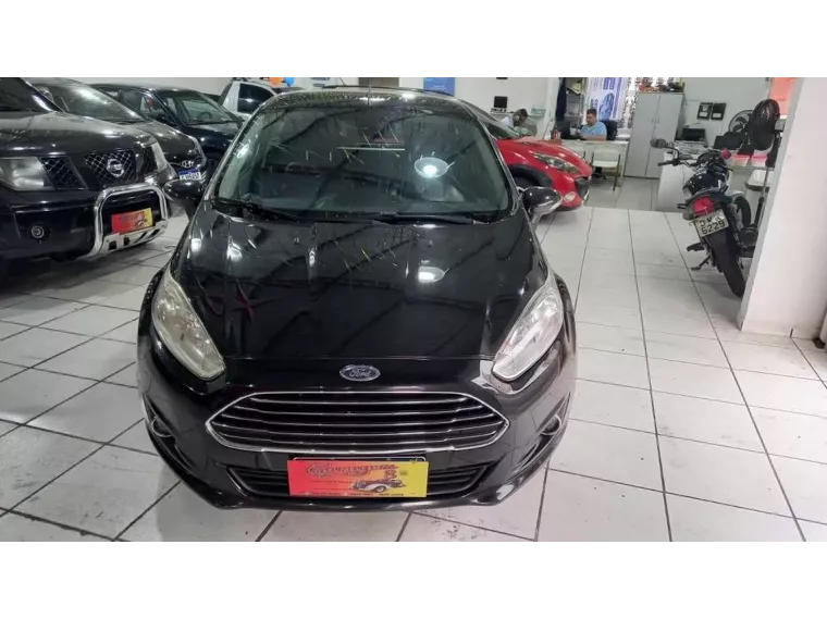 Ford Fiesta Preto 1