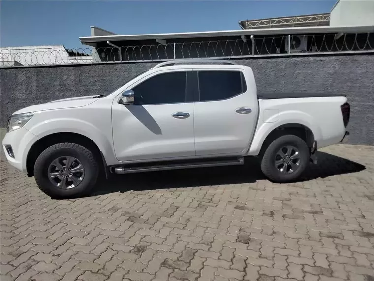 Nissan Frontier Branco 9