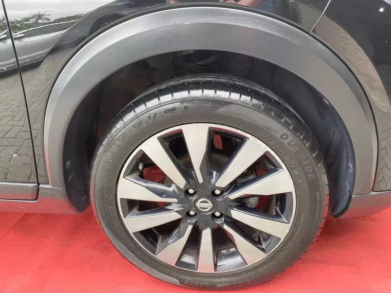 Nissan Kicks Preto 10