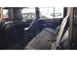Mitsubishi Pajero Full