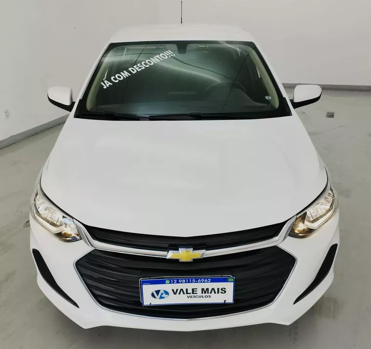 Chevrolet Onix Branco 8