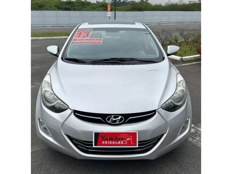 Hyundai Elantra Prata 16