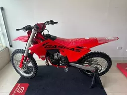 MC
