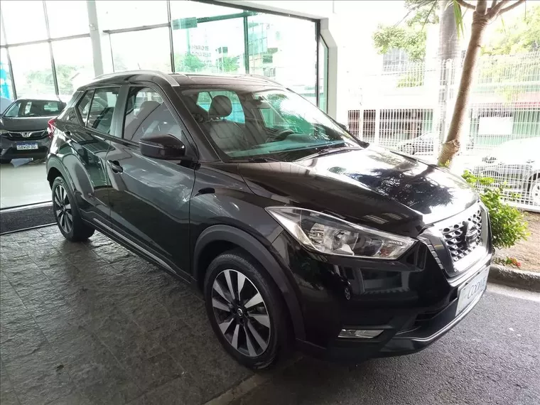 Nissan Kicks Preto 1