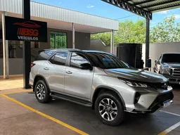 Toyota Hilux SW4