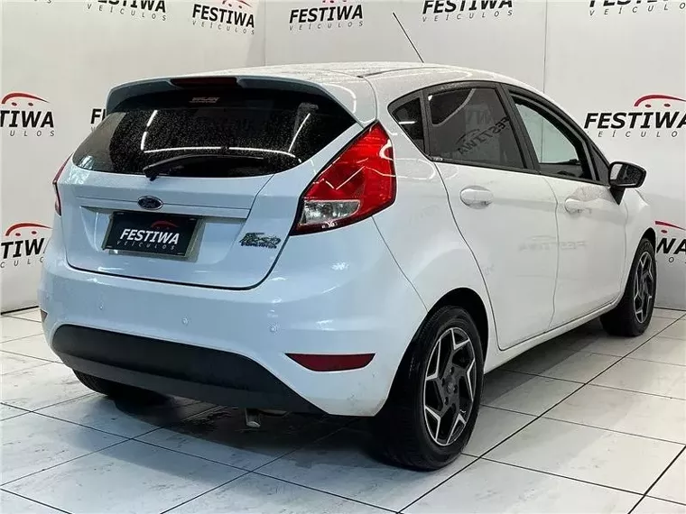 Ford Fiesta Branco 9