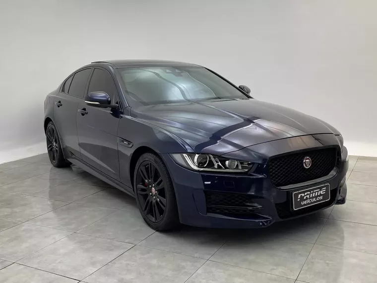 Jaguar XE Azul 18