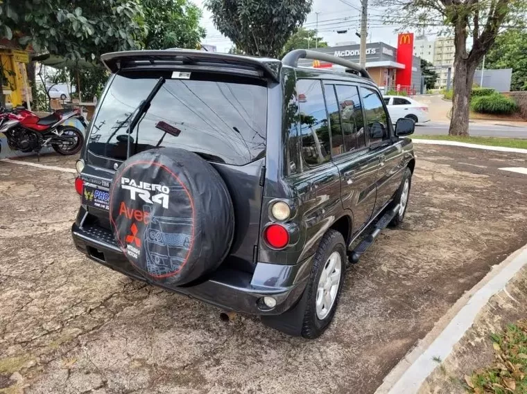 Mitsubishi Pajero TR4 Cinza 2