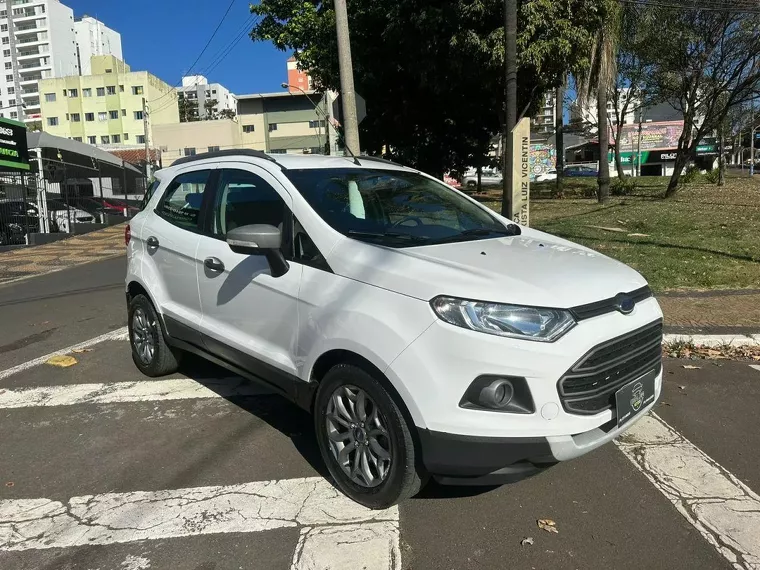 Ford Ecosport Branco 5