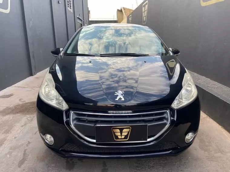 Peugeot 208 Preto 3