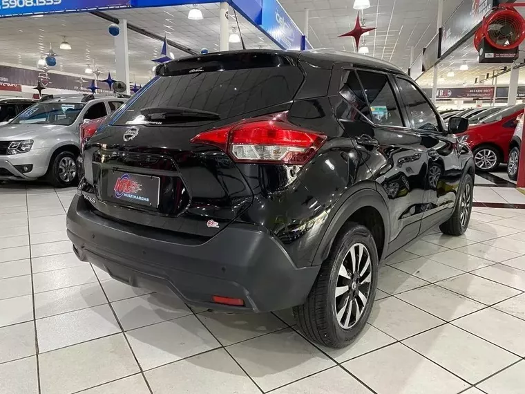 Nissan Kicks Preto 1