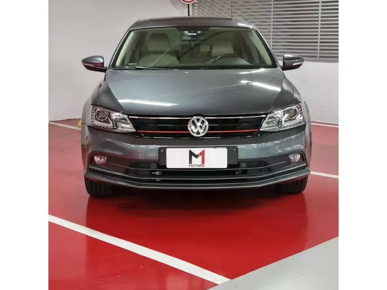 Volkswagen Jetta Cinza 10