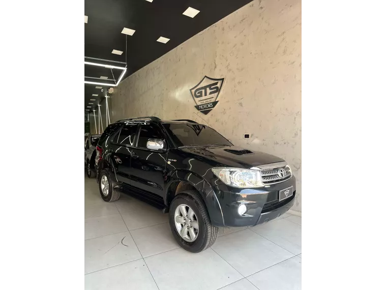 Toyota Hilux Preto 5