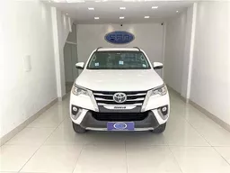 Toyota Hilux SW4