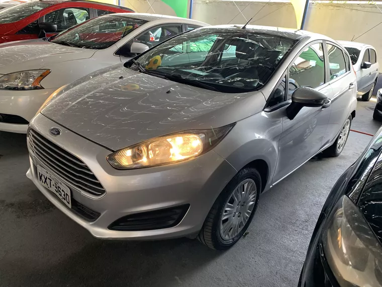 Ford Fiesta Prata 6