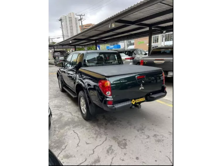 Mitsubishi L200 Triton Verde 7