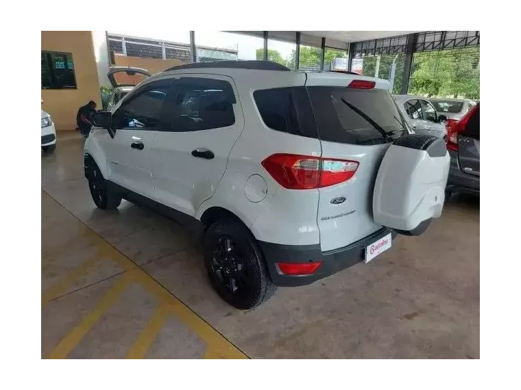 Ford Ecosport Branco 5