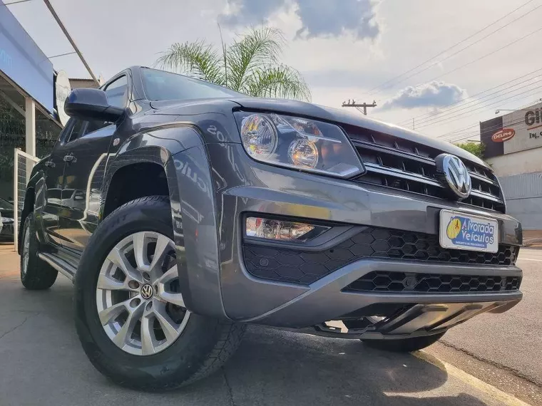 Volkswagen Amarok Cinza 4