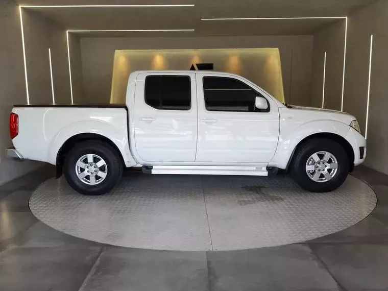 Nissan Frontier Branco 9