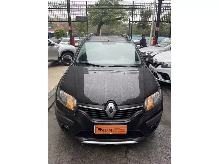 Renault Sandero Preto 6