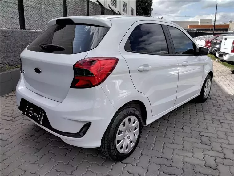 Ford KA Branco 10