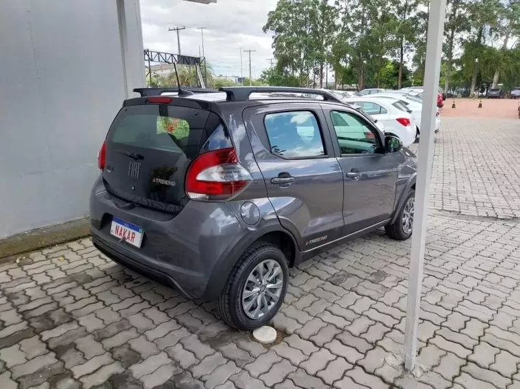 Fiat Mobi Cinza 11