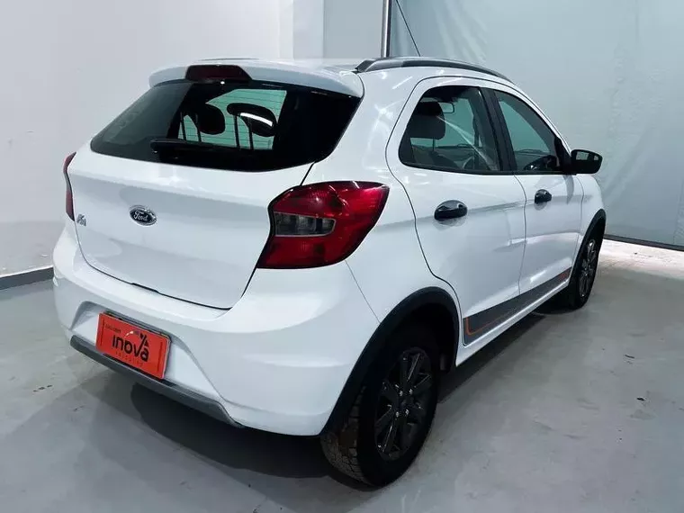 Ford KA Branco 9