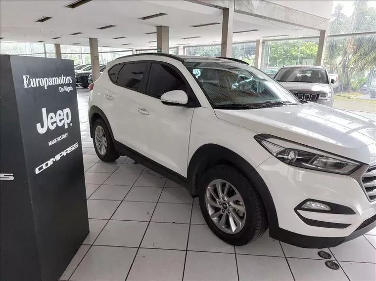 Hyundai Tucson Branco 3