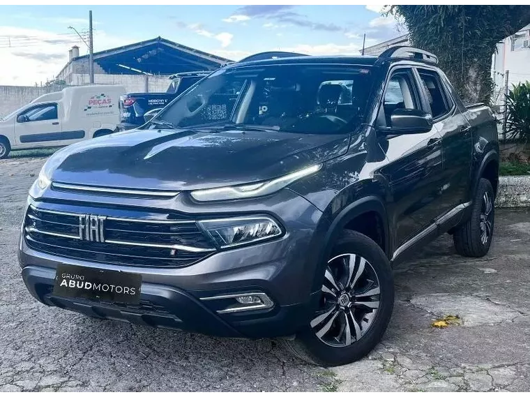 Fiat Toro Cinza 1