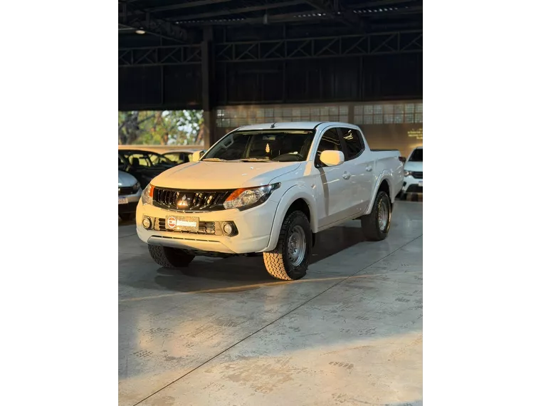 Mitsubishi L200 Triton 2.4 GL 2024