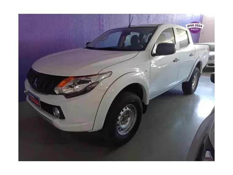 Mitsubishi L200 Branco 3