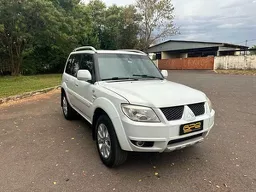Mitsubishi Pajero TR4