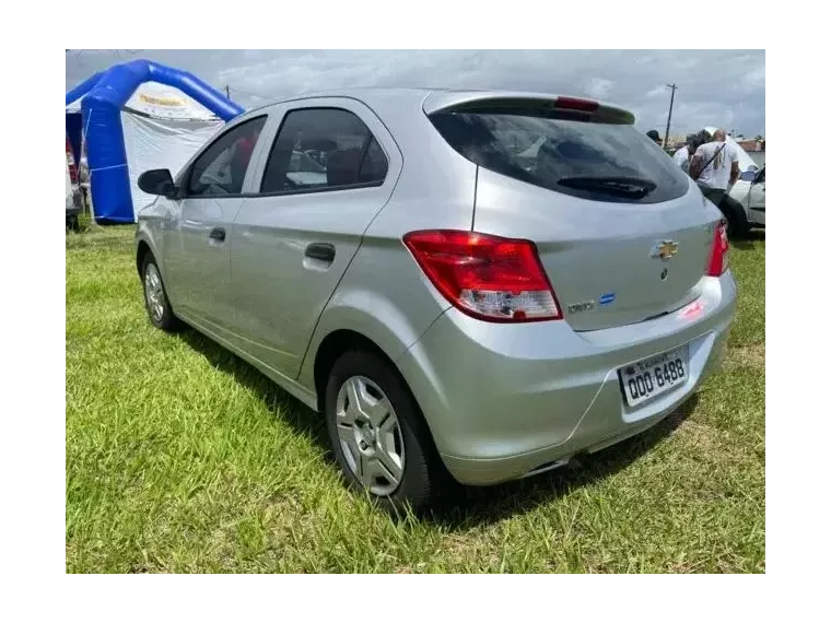 Chevrolet Onix Prata 8