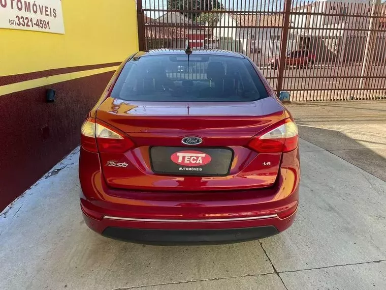 Ford Fiesta Vermelho 4